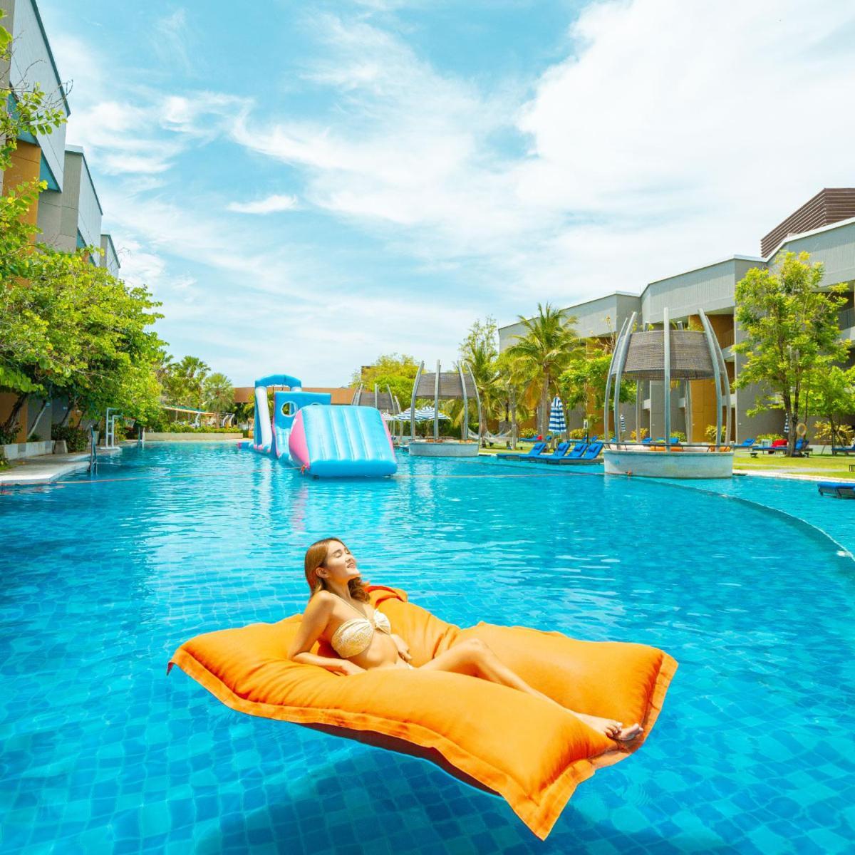 Avani+ Hua Hin Resort Petchaburi Esterno foto