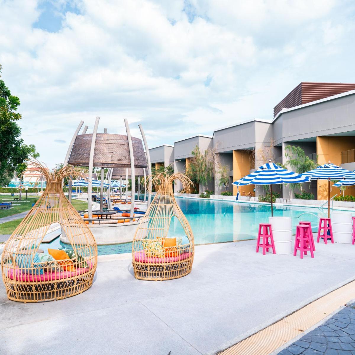 Avani+ Hua Hin Resort Petchaburi Esterno foto