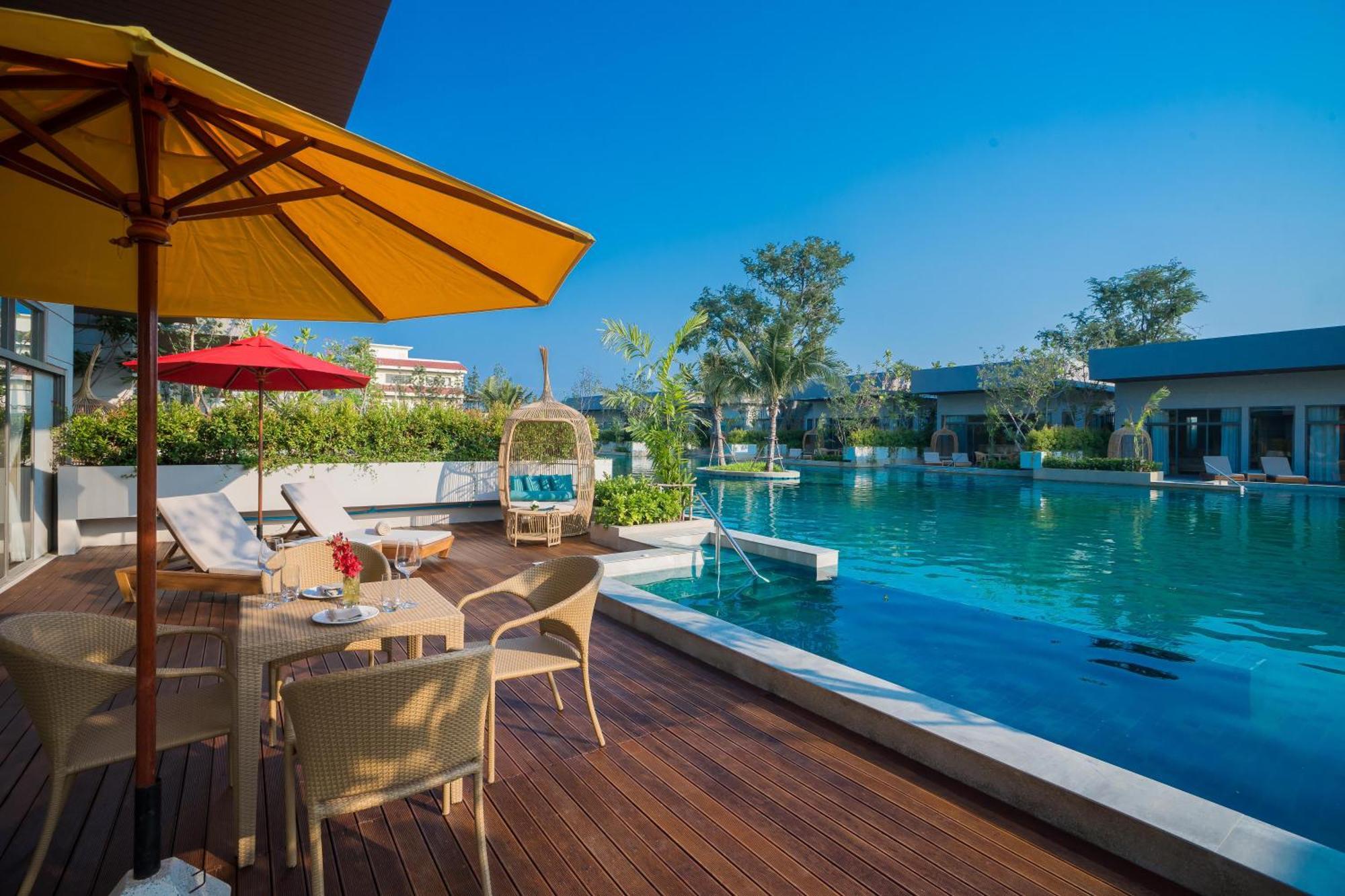 Avani+ Hua Hin Resort Petchaburi Esterno foto